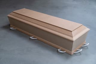 Basiskiste med 10 hvide stropper